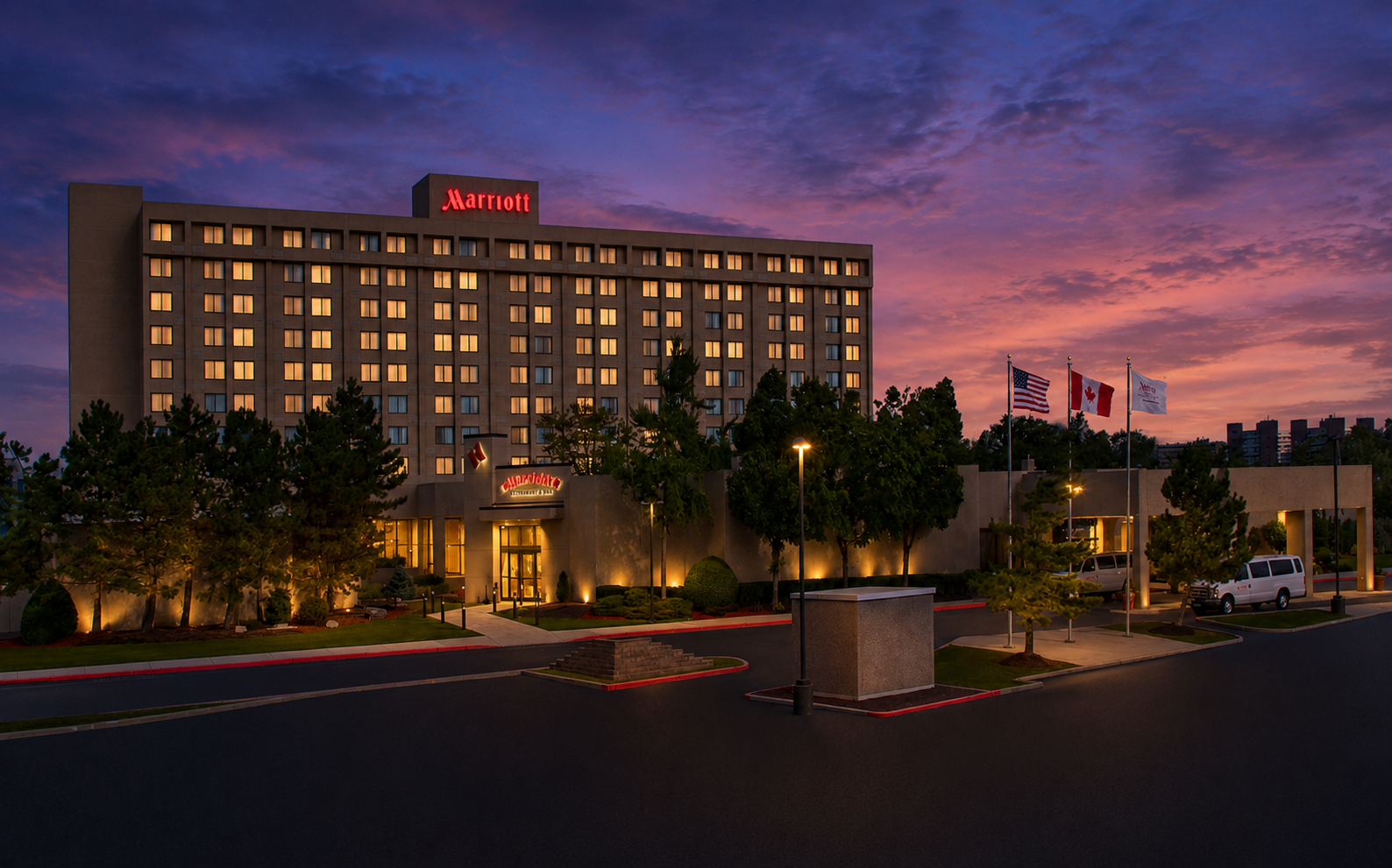 Buffalo Marriott Niagara at twilight